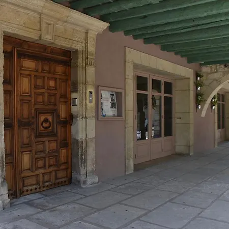 فندق مبيت وإفطار Les Arcades