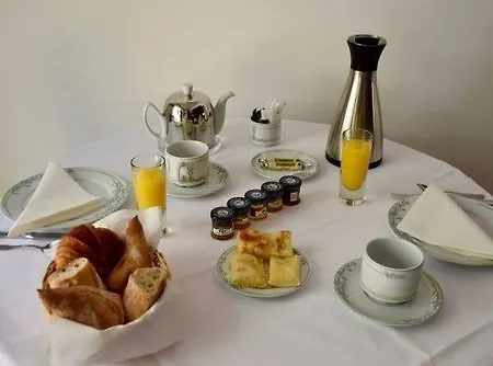 Couette-café Les Arcades Aigues-Mortes
